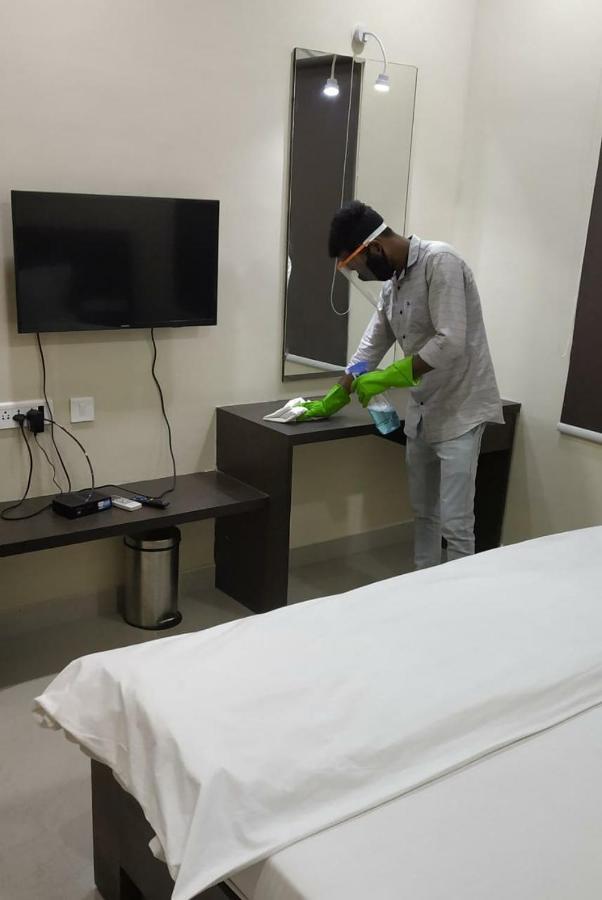 Our Nest Banjara Hotell Hyderabad Exteriör bild