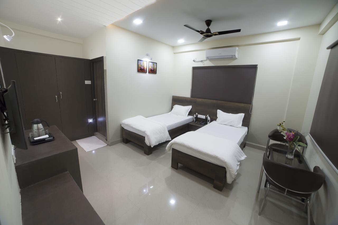 Our Nest Banjara Hotell Hyderabad Exteriör bild